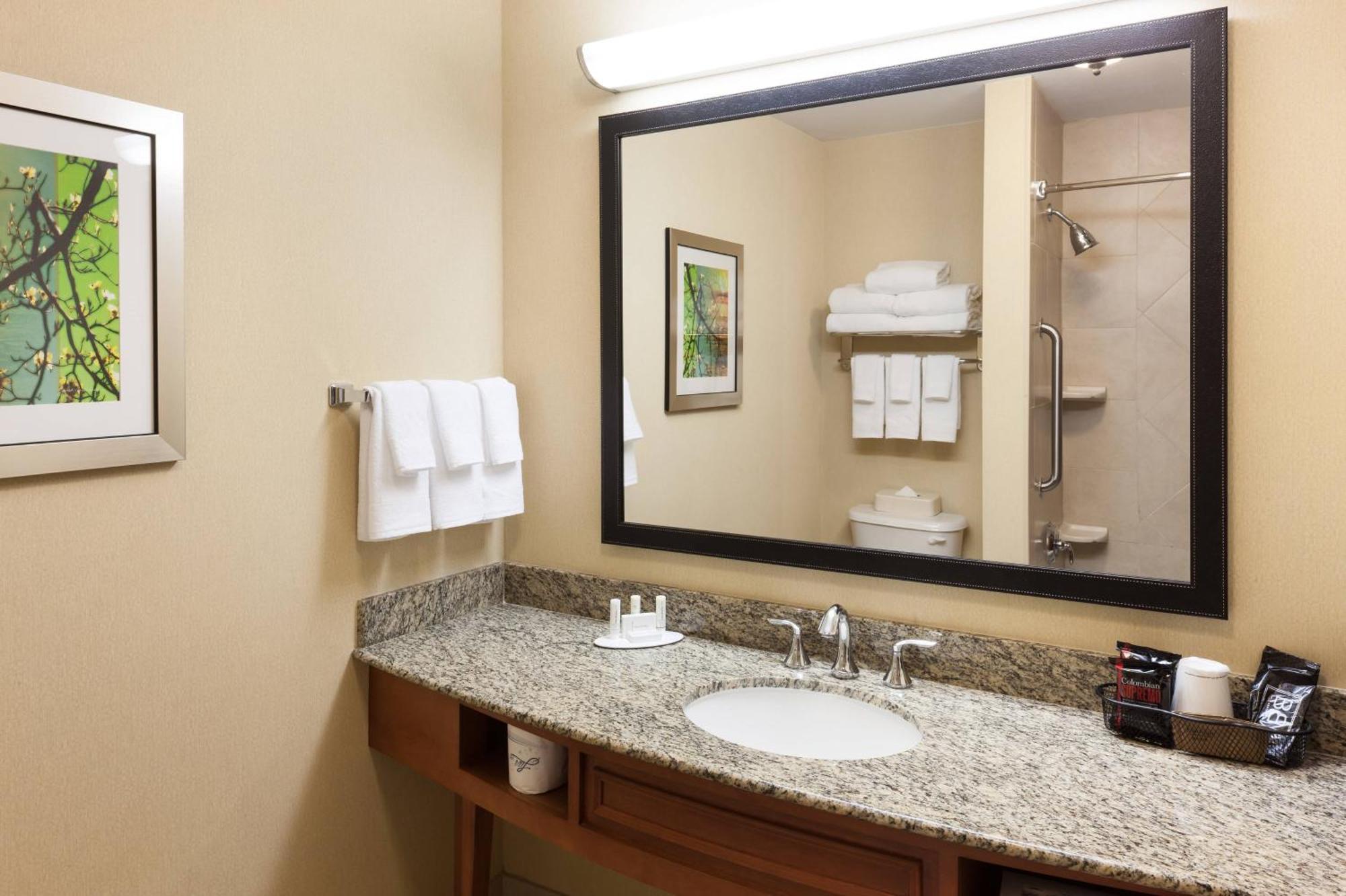 Fairfield Inn & Suites Jacksonville Butler Boulevard Exterior foto
