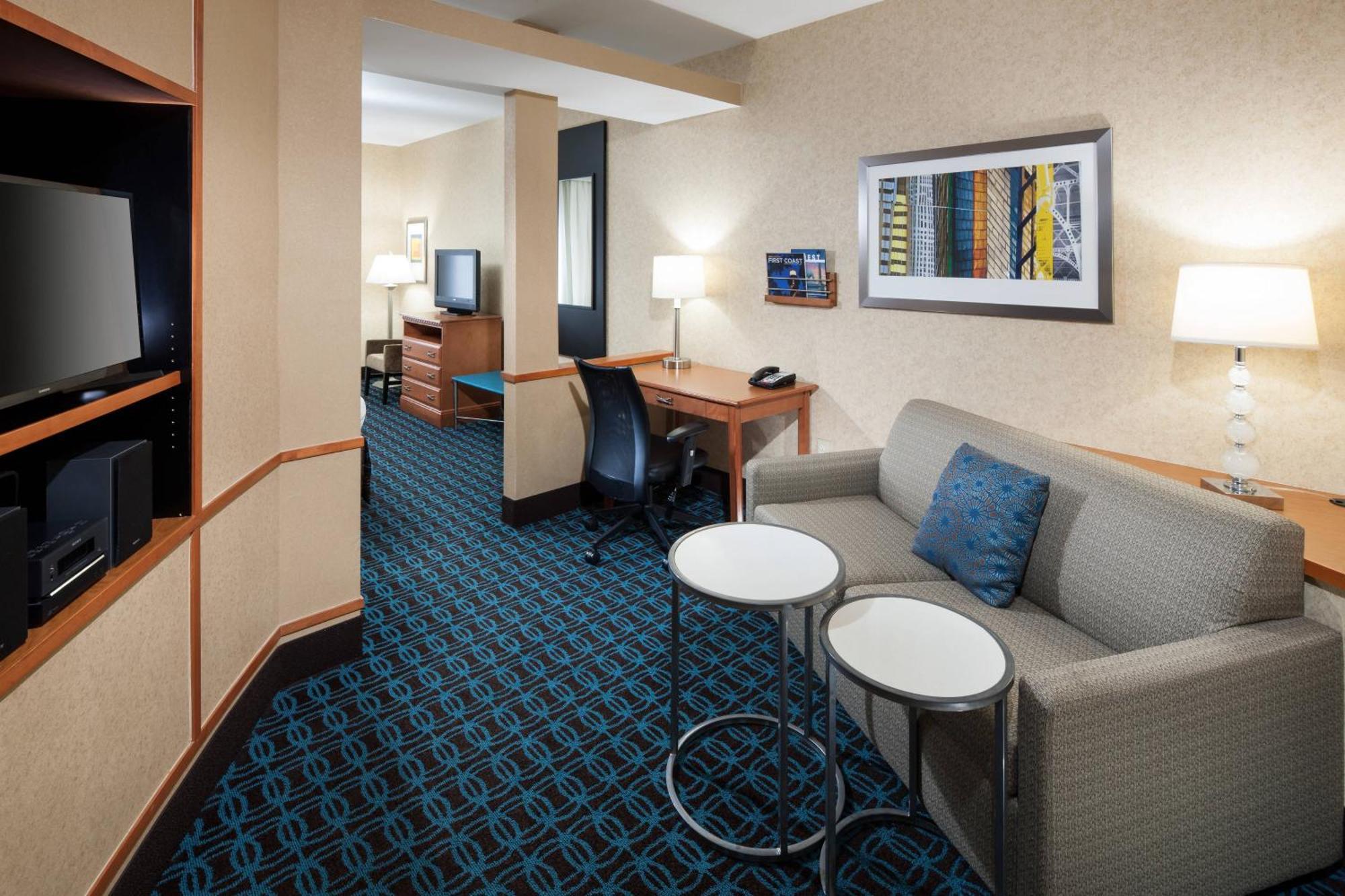 Fairfield Inn & Suites Jacksonville Butler Boulevard Exterior foto